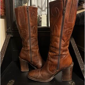 SOLD* FRYE Conrad Swirl Stitch Boot